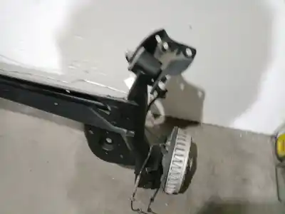Peça sobressalente para automóvel em segunda mão charrió / suporte de eixo de trás por renault zoe (bfm_) zoe referências oem iam 555012669r