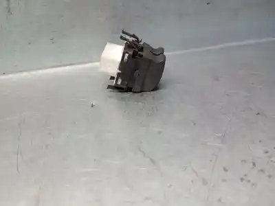 Автозапчасти б/у выключатель левого переднего окна за renault modus / grand modus (f/jp0_) 1.4 (jp01, jp0j) ссылки oem iam 8200214939  8200214939