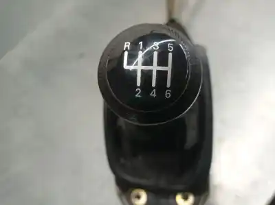 Pezzo di ricambio per auto di seconda mano leva del cambio per audi a6 c5 (4b2) 2.5 tdi quattro riferimenti oem iam 8d07114060  4b0713041l