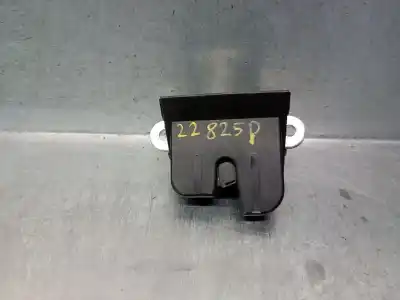 Recambio de automóvil de segunda mano de cerradura maletero / porton para seat ibiza iv (6j5, 6p1) 1.6 tdi referencias oem iam 6j3827505b