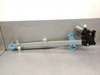 Автозапчастина б/у регулятор переднього правого скла для suzuki swift v (az) 1.2 hybrid (mild hybrid) (a2l412) посилання на oem iam 8346052r00
