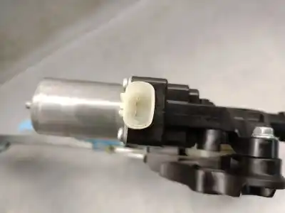 Автозапчастина б/у регулятор переднього правого скла для suzuki swift v (az) 1.2 hybrid (mild hybrid) (a2l412) посилання на oem iam 8346052r00 2621006180 8340152r01 Автозапчастина б/у регулятор переднього правого скла для suzuki swift v (az) 1.2 hybrid (mild hybrid) (a2l412) посилання на oem iam 8346052r00 2621006180 8340152r01