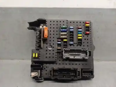 Peça sobressalente para automóvel em segunda mão caixa de fusíveis e relés por volvo xc90 i (275) d5 awd referências oem iam 30728512