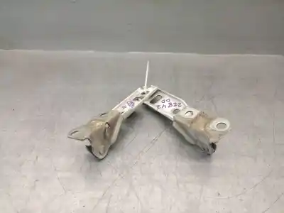 Second-hand car spare part Bonnet Hinge for VOLKSWAGEN GOLF IV (1J1) 1.6 16V OEM IAM references 1J0823302A  1J0823301
