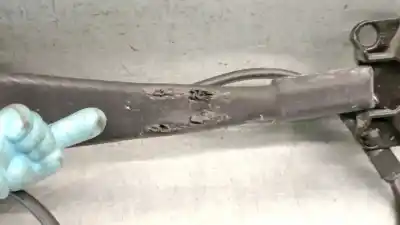 Pièce détachée automobile d'occasion boucle de ceinture de sécurité avant gauche pour audi a4 b8 avant (8k5) rs4 quattro références oem iam 8k0857755f  8k0857755f