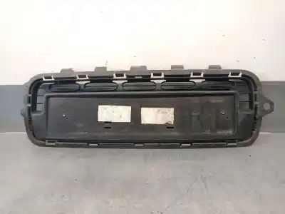 Автозапчасти б/у решетка переднего бампера за CITROEN C4 CACTUS 1.2 VTI 82 ссылки OEM IAM 9801740677  9801740680