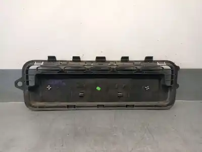 Автозапчасти б/у решетка переднего бампера за citroen c4 cactus 1.2 vti 82 ссылки oem iam 9801740677  9801740680