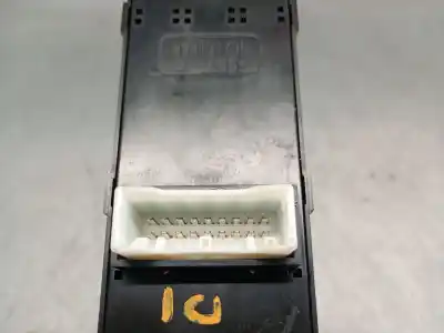Second-hand car spare part left front power window switch for hyundai i20 ii (gb, ib) 1.2 oem iam references 93570c81204x  93570c81204x