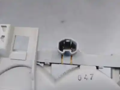 Peça sobressalente para automóvel em segunda mão farolim de travão central por toyota corolla compact (_e11_) 1.4 (zze111_) referências oem iam 8157012320  8157012320