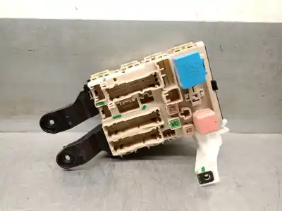 Second-hand car spare part fuse box unit for toyota avensis ranchera familiar (_t27_) 2.0 d-4d (adt270_) oem iam references 8273005140d