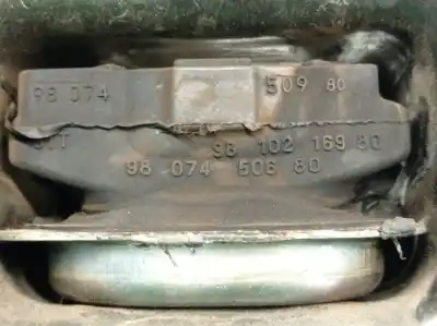 Second-hand car spare part left engine support for citroen c4 cactus 1.2 vti 82 oem iam references 9810216980  