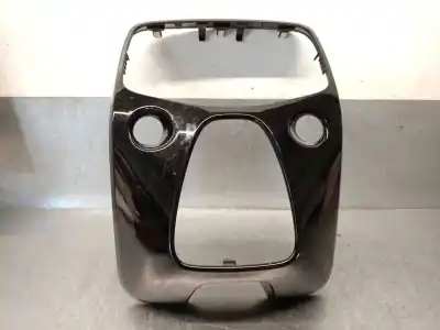 Recambio de automóvil de segunda mano de molduras delanteras para peugeot 108 1.0 vti 72 referencias oem iam 554050h040