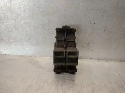 Recambio de automóvil de segunda mano de mando elevalunas delantero izquierdo para peugeot 108 1.0 vti 72 referencias oem iam b000892480