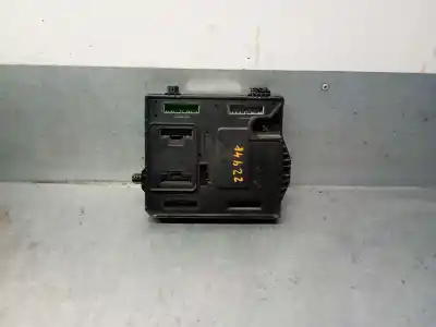 Recambio de automóvil de segunda mano de CAJA RELES / FUSIBLES para RENAULT MEGANE III FASTBACK (BZ0/1_, B3_)  referencias OEM IAM 284B17288R  284B17288R