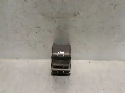 Recambio de automóvil de segunda mano de MANDO ELEVALUNAS DELANTERO DERECHO para BMW 1 (F20) 118 D referencias OEM IAM 9208107  