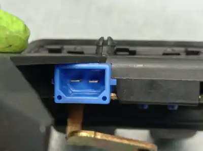 Second-hand car spare part trunk lock for audi a4 berlina (8e) 1.9 tdi (96kw) oem iam references 8e5827505b  