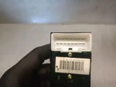 Second-hand car spare part left front power window switch for kia pro cee'd (ed) 2.0 crdi 140 oem iam references 935701h021  935701h021