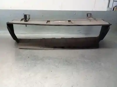 Peça sobressalente para automóvel em segunda mão grade do radiador dianteiro por bmw 1 (e87) 118 d referências oem iam 51747189264  51747189264