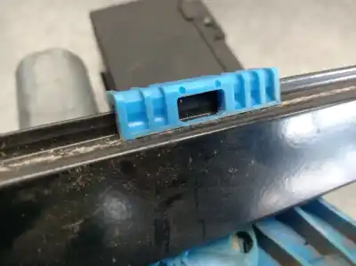 Pezzo di ricambio per auto di seconda mano motore alzacristalli anteriore sinistro per audi a4 b6 (8e2) 1.9 tdi riferimenti oem iam 9700105990 105840103 siemens 8e1959801h