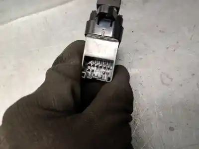 Second-hand car spare part right front power window switch for mazda 6 hatchback (gg) 2.3 (gg3s) oem iam references gp9a66370  gp9a66370