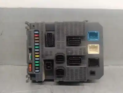 Peça sobressalente para automóvel em segunda mão Caixa De Fusíveis E Relés por PEUGEOT 308 Sport Referências OEM IAM 9663798180  