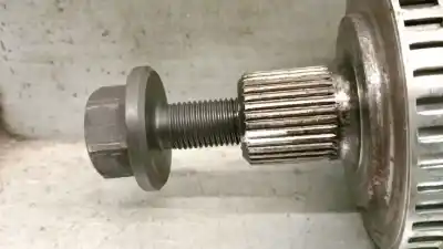 Pièce détachée automobile d'occasion transmission avant droite pour audi a4 b5 avant (8d5) 1.9 tdi références oem iam 8d0407272bb  8d0407272bb