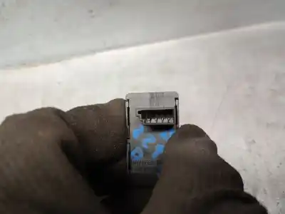 Second-hand car spare part right front power window switch for bmw x3 (e83) 2.0 d oem iam references 6922244  6922244