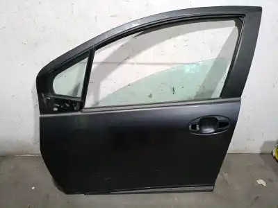 Pièce détachée automobile d'occasion PORTE AVANT GAUCHE pour TOYOTA YARIS (_P13_)  Références OEM IAM 670020D500  670020D500