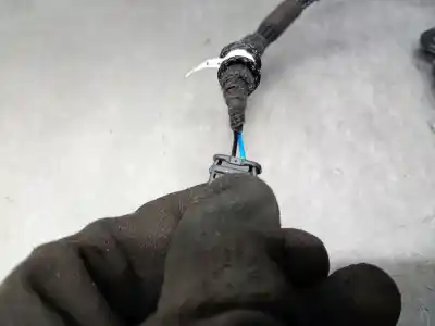 Автозапчасти б/у крюк для пояса за opel corsa f 1.2 (68) ссылки oem iam 6403047etd  