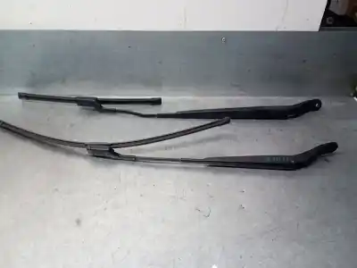 Second-hand car spare part front right windshield wiper arm for opel corsa f 1.2 (68) oem iam references 9822931880  