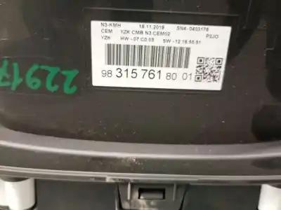 Second-hand car spare part dashboard for opel corsa f 1.2 (68) oem iam references 9831576180  