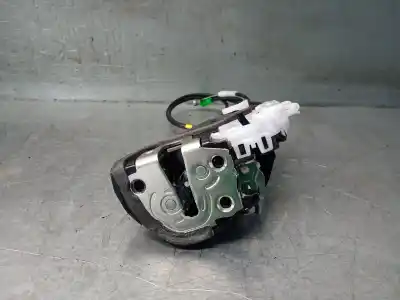 Автозапчастина б/у замок дверей заднього лівого для toyota yaris (_p13_) 1.5 hybrid (nhp130_) посилання на oem iam 690600d310  690600d310