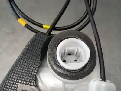 Автозапчастина б/у замок дверей заднього лівого для toyota yaris (_p13_) 1.5 hybrid (nhp130_) посилання на oem iam 690600d310  690600d310