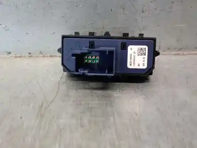 Second-hand car spare part switch for opel corsa f 1.2 (68) oem iam references 98327595yx  