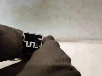 Peça sobressalente para automóvel em segunda mão sensor por opel corsa f 1.2 (68) referências oem iam 9813167380 6pw012451 