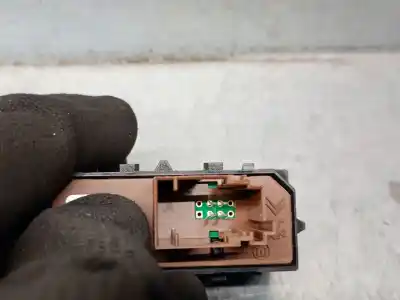 Second-hand car spare part switch for opel corsa f 1.2 (68) oem iam references yp00031777  yp00031777