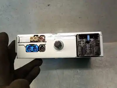 Second-hand car spare part audio system / radio cd for opel corsa f 1.2 (68) oem iam references 9833500080 7503900287 bosch 