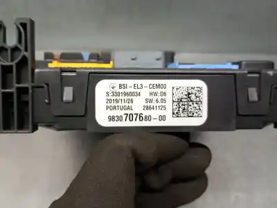 Second-hand car spare part fuse box unit for opel corsa f 1.2 (68) oem iam references 9830707680 3301960034 