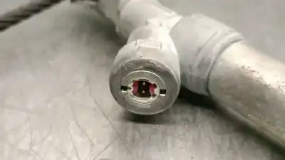 Peça sobressalente para automóvel em segunda mão pré-tensor de airbag direito por renault clio ii (bb_, cb_) 1.2 16v (bb05, bb0w, bb11, bb27, bb2t, bb2u, bb2v, cb05,... referências oem iam 8200703361  8200703361