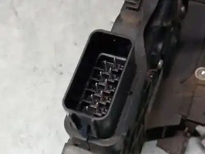 Peça sobressalente para automóvel em segunda mão fechadura da porta dianteira esquerda por volvo c30 (533) 1.8 referências oem iam 30753658  31253661