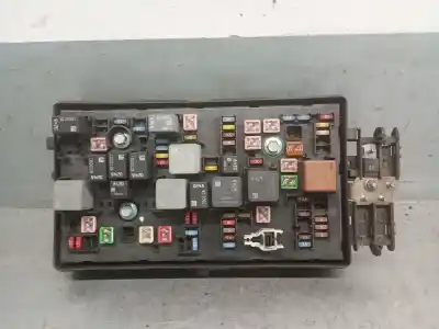 Second-hand car spare part fuse box unit for opel insignia a (g09) 2.0 cdti (68) oem iam references 13275881
