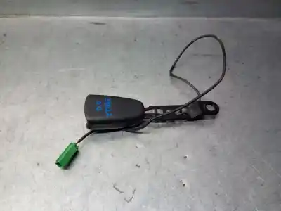 Автозапчасти б/у крюк для ремня передний правый за volvo c30 (533) 1.8 ссылки oem iam 6841697  6841697