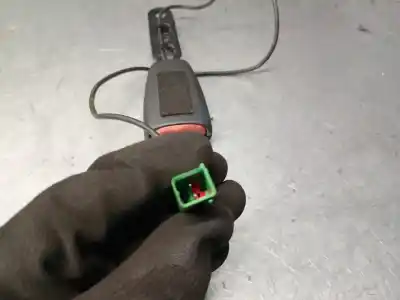 Автозапчасти б/у крюк для ремня передний правый за volvo c30 (533) 1.8 ссылки oem iam 6841697  6841697