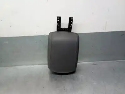 Second-hand car spare part center armrest for volvo c30 (533) 1.8 oem iam references 39879334