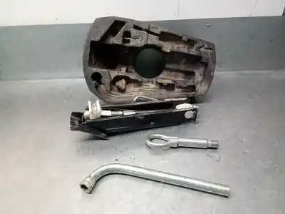 Peça sobressalente para automóvel em segunda mão Macaco Hidráulico por SEAT MII (KF1, KE1) 1.0 Referências OEM IAM 1S0012115A  1S0011031B