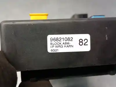 Second-hand car spare part fuse box unit for chevrolet captiva (c100, c140) 2.0 d 4wd oem iam references 96821082  96821082