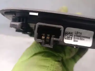Автозапчасти б/у внутренний свет за hyundai i20 iii (bc3, bi3) 1.0 t-gdi hybrid 48v ссылки oem iam 92850q0500  hyundai i20 iii ( bc3, bi3) 1.0 t gdi hybrid 48v