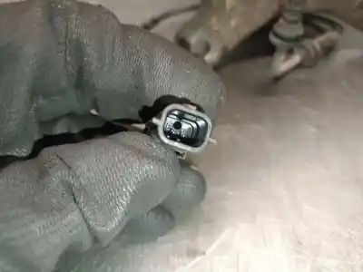 Second-hand car spare part front right knuckle for dacia duster (hs_) 1.5 dci (hsaj) oem iam references 8200881829  8200881829