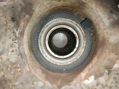 Second-hand car spare part front left knuckle for dacia duster (hs_) 1.5 dci (hsaj) oem iam references 8200881914  8200881914