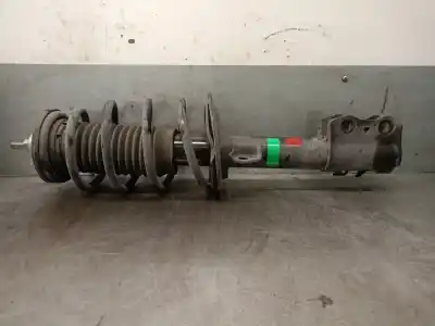 Автозапчастина б/у амортизатор передній лівий для toyota yaris (_p13_) 1.5 hybrid (nhp130_) посилання на oem iam 485200d432 03011001018 kyb 485200d432